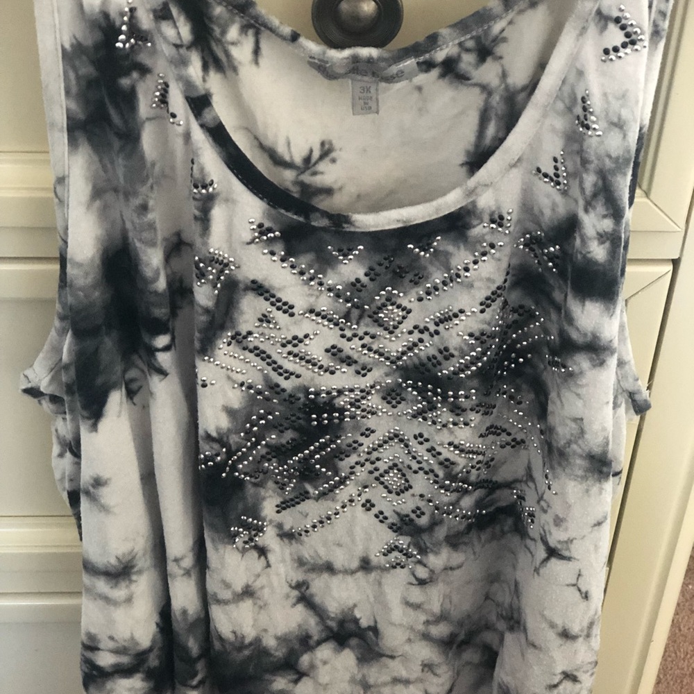 Charlotte Russe Tee